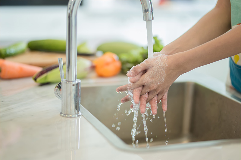 Clean Kitchen Surfaces and Hands