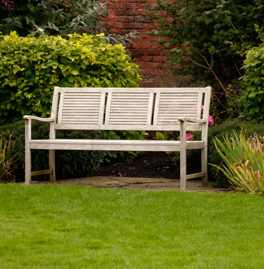 outdoor-patio-chair-table