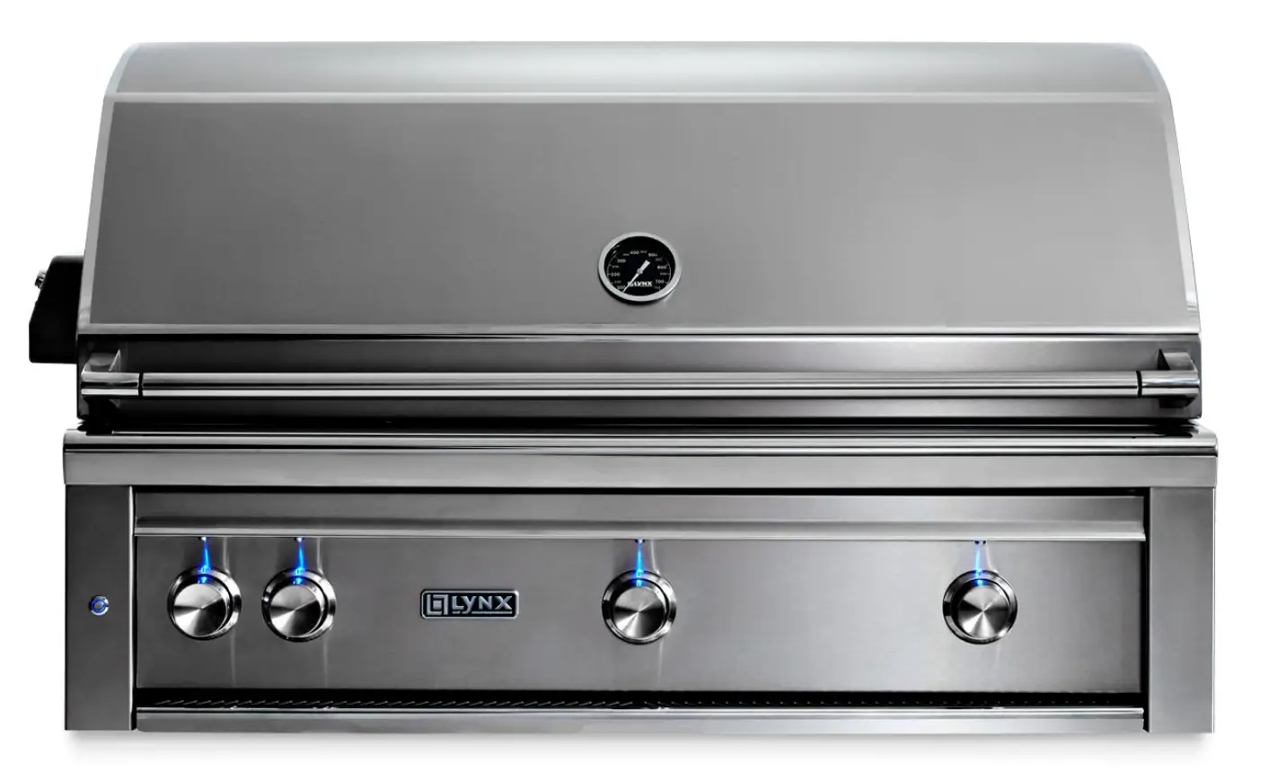 LYNX-outdoor-grilling