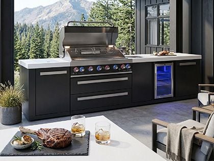 Mont Alpi MAi805-BSSBEV backyard outdoor kitchen with beverage center
