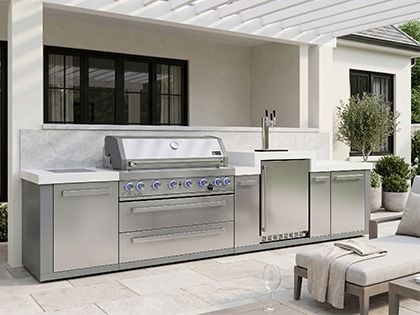 Mont Alpi MAi805-KEG outdoor kitchen with kegerator stainless island