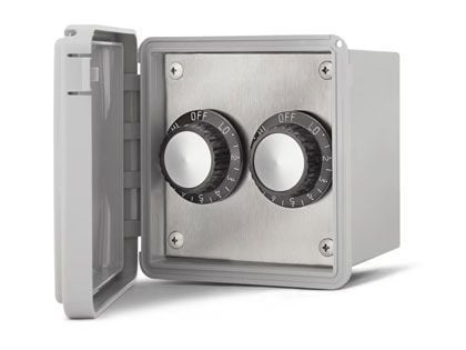 Infratech 120V Double Input Regulator Stainless Steel Surface Mount Plate With Deep Gang Waterproof Box And Cover