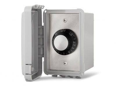 Infratech 240V Single Input Regulator Stainless Steel Surface Mount Plate With Deep Gang Waterproof Box And Cover