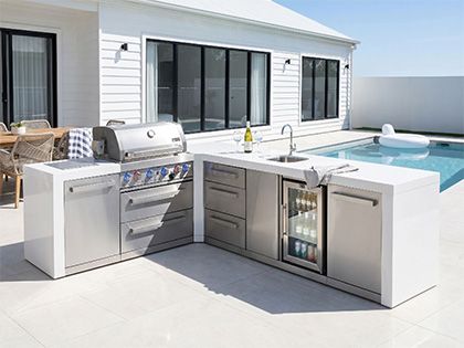 Luxury Outdoor Kitchen Islands | MAi400-D90BEV | Rotisserie Kit