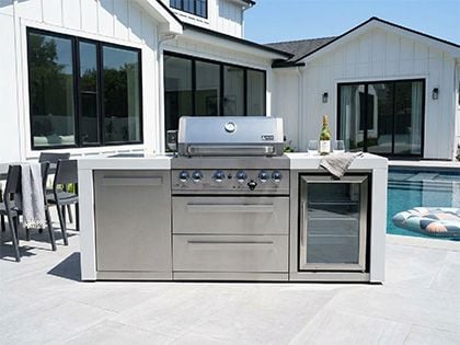 Mont Alpi 400 Deluxe Outdoor Kitchen Sale | 4-Burner Grills