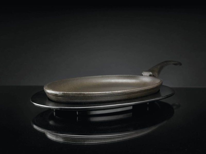 Napoleon Cast Iron Skillet - Thumbnail 5