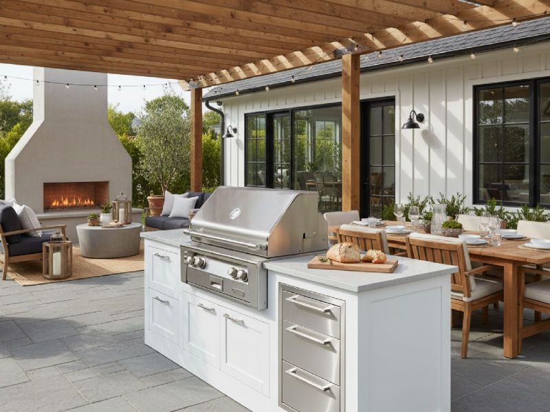 Alfresco Built-In Gas Grill